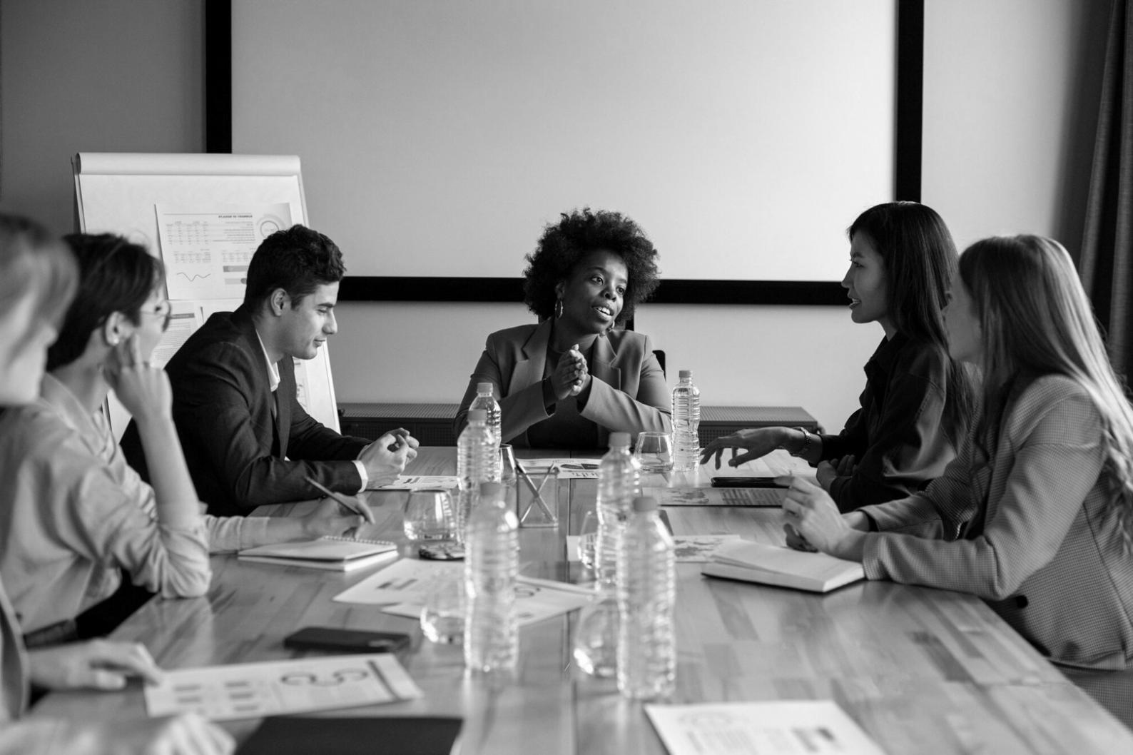 Moderní kancelář Forivencia s pracovním prostředím pro finanční plánování